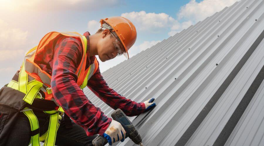 Owens Corning roofing contractor in Aurora, IN